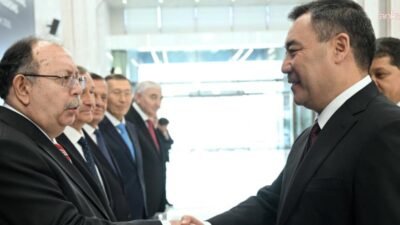 Kırgızistan'da halk, yeni milletvekillerini belirlemek için dün sandık başına gitti.