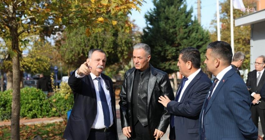 Yunusemre Belediye Başkanı Balaban, Lalapaşa’da vatandaşlar ile buluştu Yunusemre Belediye Başkanı Semih Balaban, Lalapaşa Mahallesi’nde esnaf ziyaretinde bulundu.