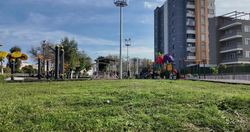 Yüreğir Belediyesi, Özgür Mahallesi Parkı’nı hizmete sundu Yüreğir Belediyesi, ilçe sakinlerinin yaşam kalitesini yükseltmek ve mahallelere yeni
