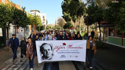 Gazeteci-yazar Uğur Mumcu, katledilişinin 33. yılında Selçuk’ta düzenlenen törende “Bir