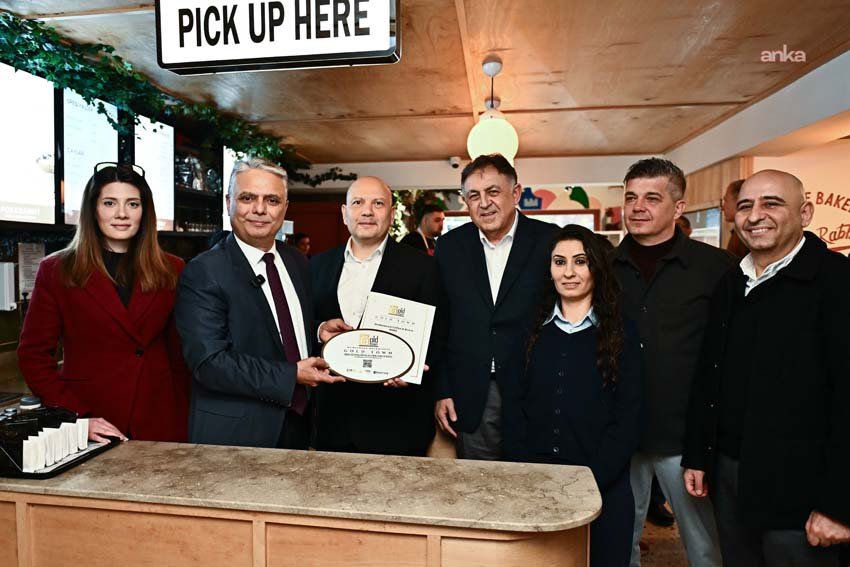 Muratpaşa’da gıda güvenliğinde yeni dönem: “Gold Town” sertifikaları verildi Muratpaşa Belediyesi’nin ilçe genelinde gıda işletmelerinde hijyen ve gıda güvenliği