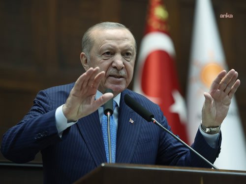 Cumhurbaşkanı Erdoğan: “Suriye’de barışın ve istikrarın süratle sağlanması için hassas bir süreç yürütüyoruz” Cumhurbaşkanı ve AK Parti Genel Başkanı Recep Tayyip Erdoğan, Suriye'de