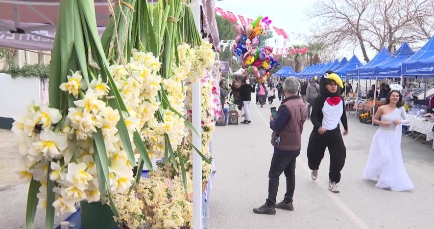 Karaburun’la özdeşleşen ve eşsiz kokusuyla her yıl heyecanla beklenen nergis