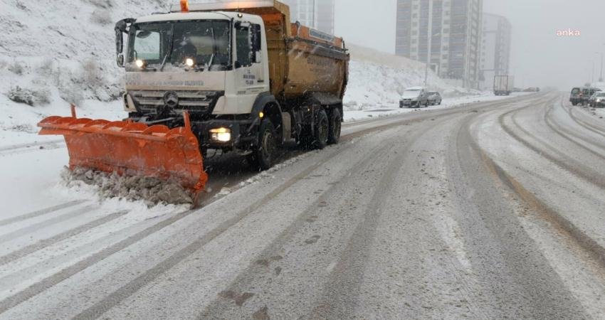 Ankara Büyükşehir Belediyesi, Ankara genelinde etkili olan kar yağışı için 1.985