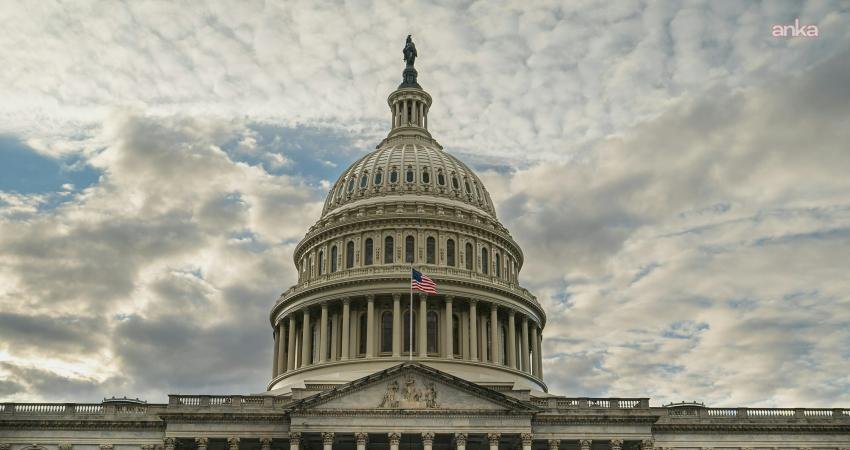 ABD’de Alex Pretti’nin göçmen polisleri tarafından öldürülmesi… Senatörlerden tepki geldi, hükümet yine kapanabilir ABD’nin Minneapolis kentinde Sınır ve Göçmen Polisleri’nin (ICE) 37 yaşındaki