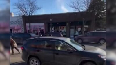 ABD’nin Minnesota eyaletinde federal göçmenlik ajanlarının (ICE) bir ABD vatandaşını