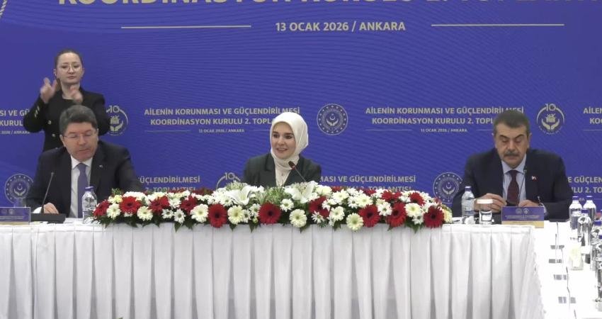 Adalet Bakanı Tunç: “Başta cinsiyetsizleştirme olmak üzere değerlerimizi aşındıran akımlara karşı gerekli tüm önleyici adımları atacağız” Adalet Bakanı Yılmaz Tunç, "Küresel ölçekte sistemli biçimde yaygınlaştırılan ve