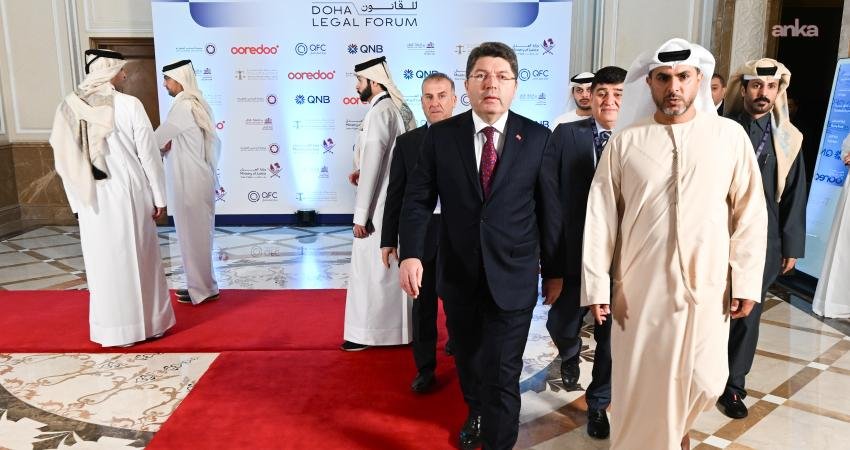 Adalet Bakanı Yılmaz Tunç Doha’da “Hukuk Forumu’na” katıldı Adalet Bakanı Yılmaz Tunç, Katar’ın başkenti Doha kentinde düzenlenen Hukuk Forumu’na