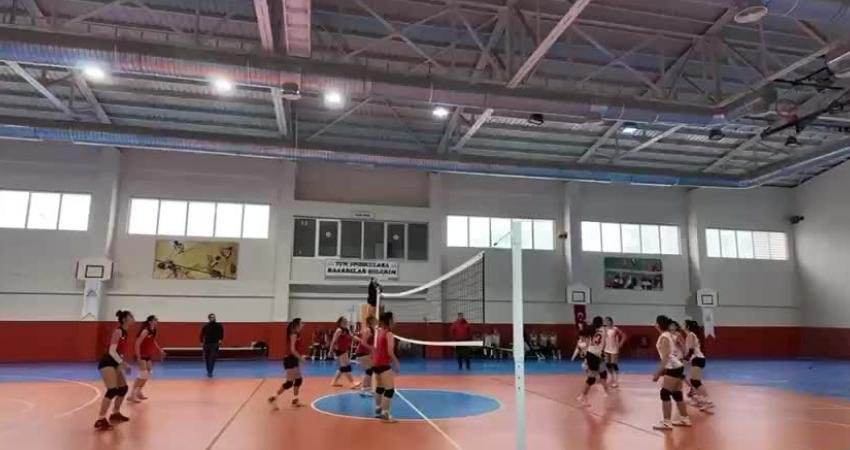 Adıyaman Belediyesi bünyesinde kurulan ve tamamı depremzede öğrencilerden oluşan Kız