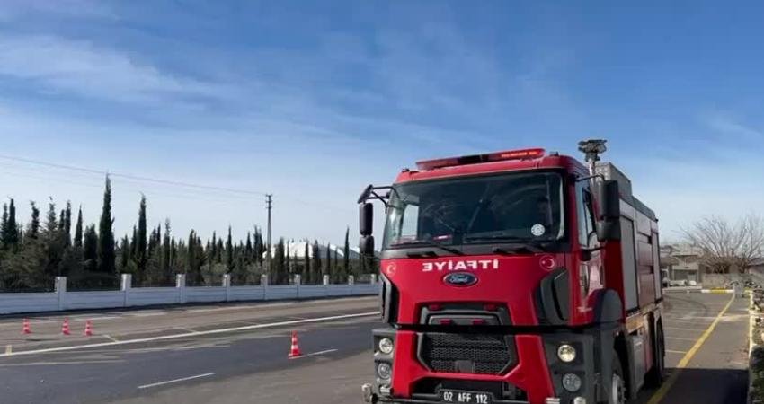 Adıyaman İtfaiyesi, yangınlara müdahale kapasitesini eğitimlerle güçlendiriyor Adıyaman Belediyesi, Türkiye Belediyeler Birliği (TBB) ve Ankara İtfaiyesi Daire