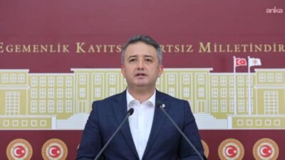 Gelecek Partisi’nden istifa edip AK Parti'ye katıldıktan sonra TBMM Anayasa