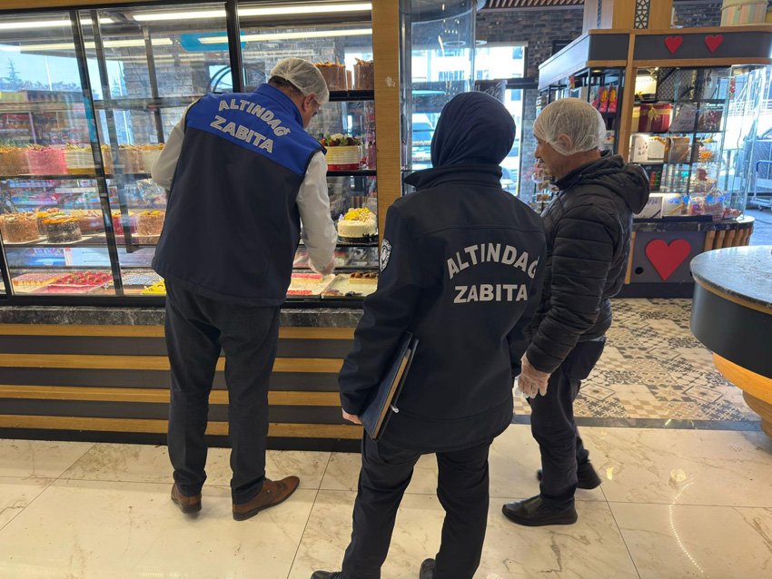 Altındağ Belediyesi Zabıta Müdürlüğü görev başında… Ekipler yılbaşı gecesinin sorunsuz