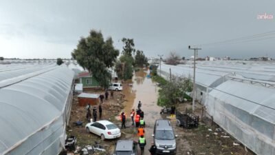 Antalya Büyükşehir Belediyesi, dün gece Kumluca, Kaş ve Serik ilçelerinde