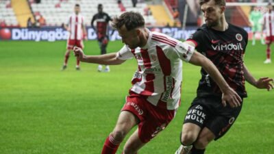  Süper Lig’in 19. haftasında Antalyaspor, sahasında karşılaştığı Gençlerbirliği’ni 2-1 mağlup