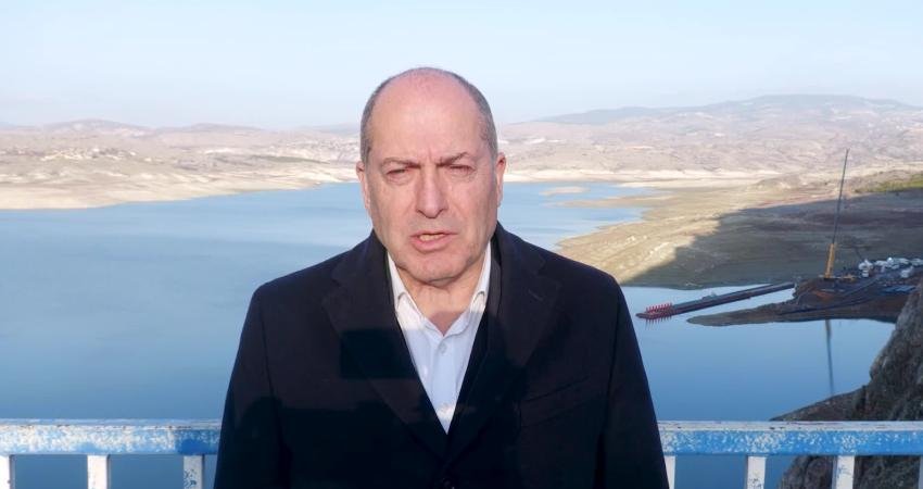 ASKİ Genel Müdürü Memduh Aslan Akçay, "Kar yağdı ancak erimediği