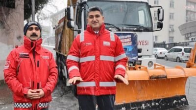 Ataşehir Belediyesi’nin karla mücadele için oluşturduğu Beyaz Tim ekipleri, kar
