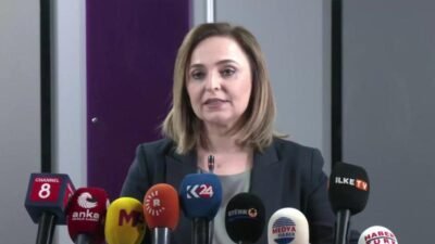 DEM Parti Sözcüsü Ayşegül Doğan, "'Türkiye neden Kürtler yerine HTŞ