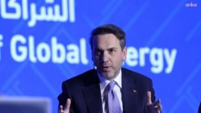 Enerji ve Tabii Kaynaklar Bakanı Alparslan Bayraktar, "'Kazan-kazan' ilkesiyle yürüttüğümüz enerji