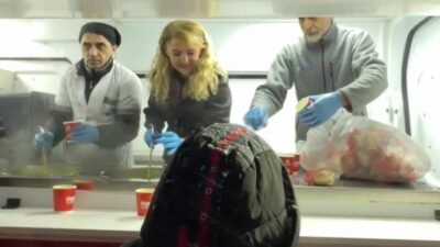 Bakırköy Belediye Başkanı Ayşegül Ovalıoğlu, sabahın erken saatlerinde Ataköy Metro