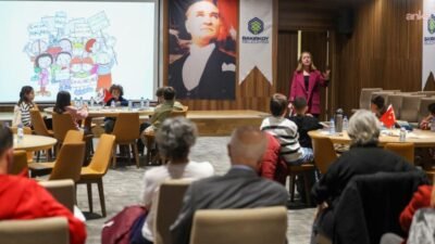 Bakırköy Belediyesi Çocuk Meclisi'nin toplantısında çocuk haklarının korunması, karar süreçlerine