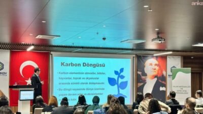 Bakırköy Belediyesi ev sahipliğinde düzenlenen eğitimde üniversitelerden gelen öğretim görevlileri