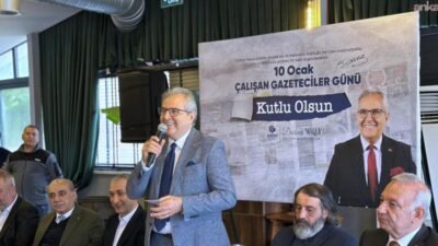 Bandırma Belediye Başkanı Dursun Mirza, kentte görev yapan basın mensuplarıyla