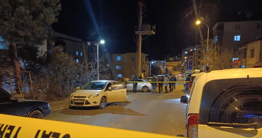 Bilecik’te tartışan iki polis memurundan biri meslektaşını silahla yaraladı.