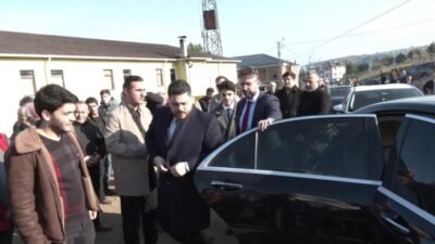 Bağımsız Türkiye Partisi (BTP) Genel Başkanı Hüseyin Baş ve partililer,