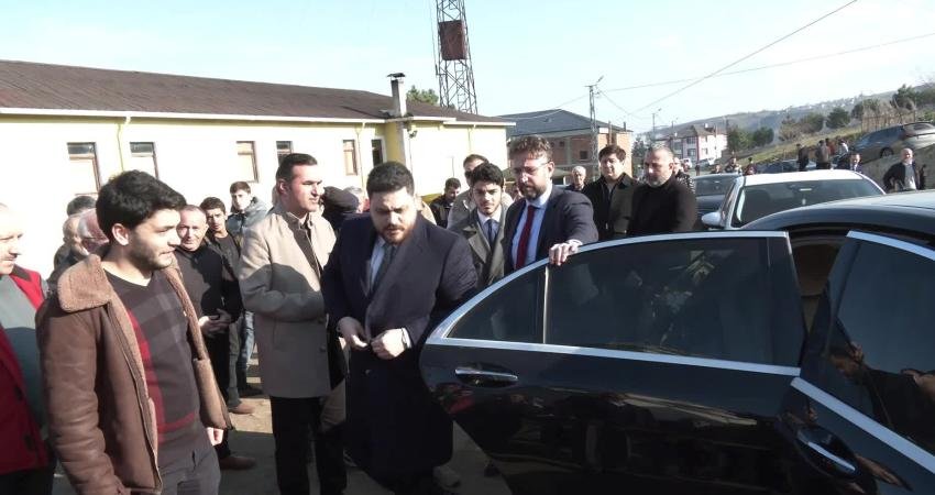 Bağımsız Türkiye Partisi (BTP) Genel Başkanı Hüseyin Baş ve partililer,