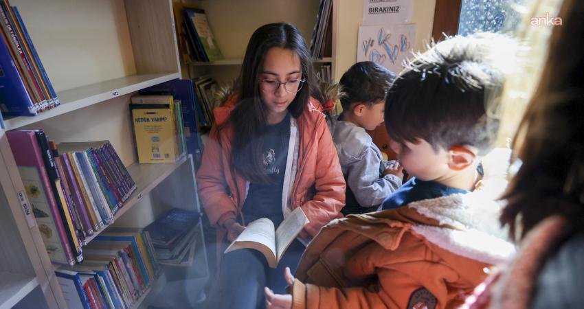 Buca Belediyesi, ara tatil döneminde Bucalı çocukları Cumhuriyet Kütüphanesi’nde ağırladı.
