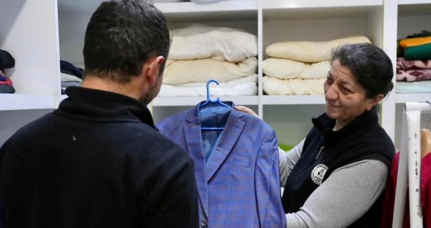 Burhaniye Belediyesi Sosyal Market 2025 yılında 4 bin 872 vatandaşa destek oldu Balıkesir’in Burhaniye ilçesinde Belediye Sosyal Market, 2025 yılı boyunca 4