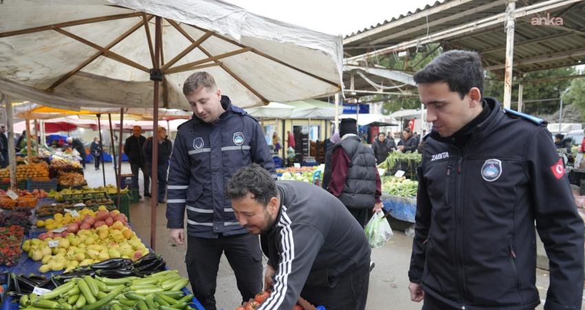 Burhaniye Belediyesi Zabıta Müdürlüğü ekipleri, ilçe genelinde kurulan semt pazarlarında