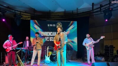 Bursa Büyükşehir Belediyesi’nin düzenlediği "Caz Pazarı" konserleri kapsamında sahne alan "Evrencan