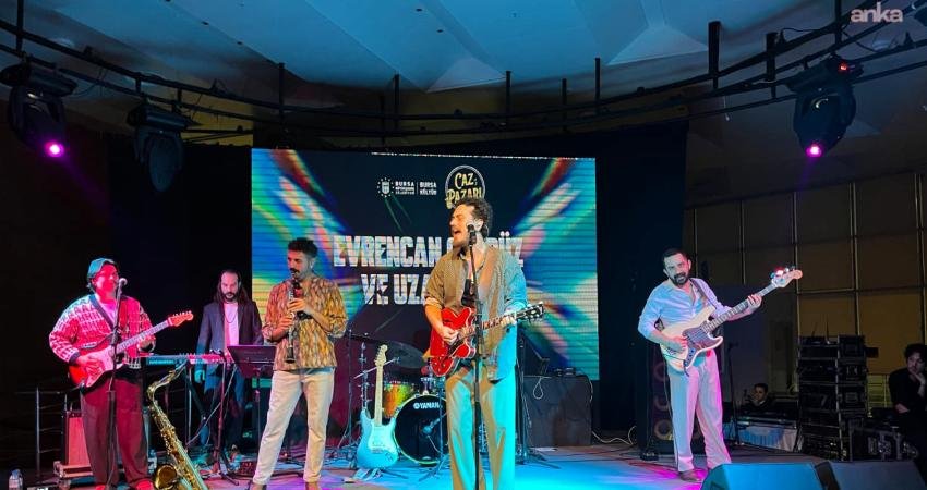 Bursa Büyükşehir Belediyesi’nin düzenlediği "Caz Pazarı" konserleri kapsamında sahne alan "Evrencan