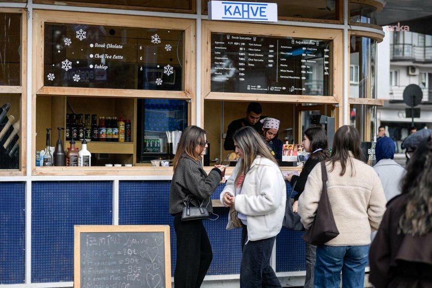 İzmir Büyükşehir Belediyesi’nin uygun fiyatlı ve kaliteli kahve anlayışıyla hayata