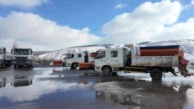 Çankaya Belediyesi, yeni yılın ilk gününde etkisini gösteren kar yağışı