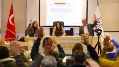 Çeşme Belediyesi Olağanüstü Meclis Toplantısı’nda, ilçenin yaklaşık 20 yıldır gündeminde