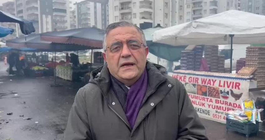 CHP Genel Başkan Yardımcısı Sezgin Tanrıkulu, Diyarbakır’daki pazar esnafının zor