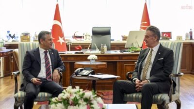 CHP Genel Başkanı Özgür Özel, Atatürkçü Düşünce Derneği Genel Başkanı