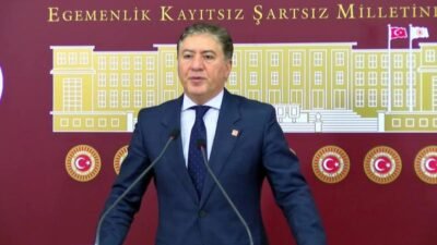 CHP Grup Başkanvekili Murat Emir, Genel Kurul salonunda bulunmayan bir