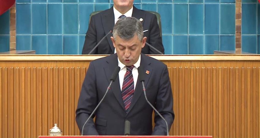 CHP Genel Başkanı Özgür Özel, ABD'nin Venezuela'ya yönelik saldırısına sert