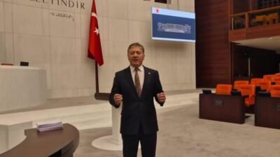 CHP Grup Başkanvekili Murat Emir, bu hafta Meclis çalışmalarına ara