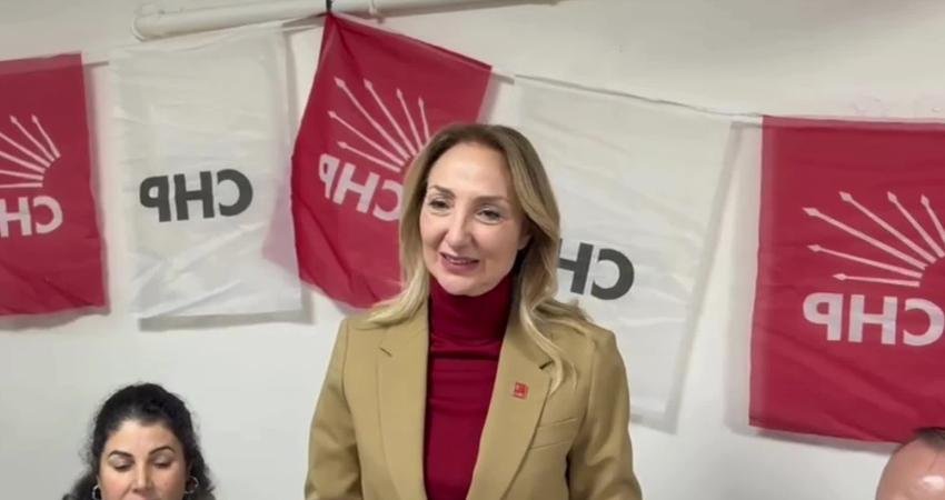 CHP’li Nazlıaka’dan Gaziantep’te depremzedelere ziyaret: Deprem bölgesinde hayat normale dönmüş gibi gösteriliyor CHP Aile ve Sosyal Hizmetler Politika Kurulu Başkanı Aylin Nazlıaka,
