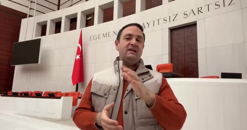 CHP’li Akdoğan: “Emekliden sakındığınız paranın 3 buçuk katını geçmediğimiz yollara, gitmediğimiz köprülere, yandaş müteahhitlere verdiniz” CHP Ankara Milletvekili Umut Akdoğan, CHP milletvekillerinin asgari ücretin 39