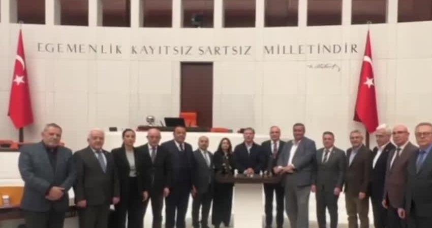 CHP Grup Başkanvekili Murat Emir, TBMM Genel Kurulu'nda devam eden
