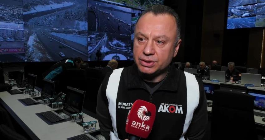 İstanbul’da aralıklarla etkili olan kar yağışı sırasında AKOM’da gelişmeleri takip