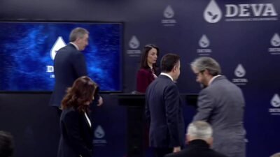 DEVA Partisi Genel Başkanı Ali Babacan, "Komisyonun üzerine düşen görevi bir