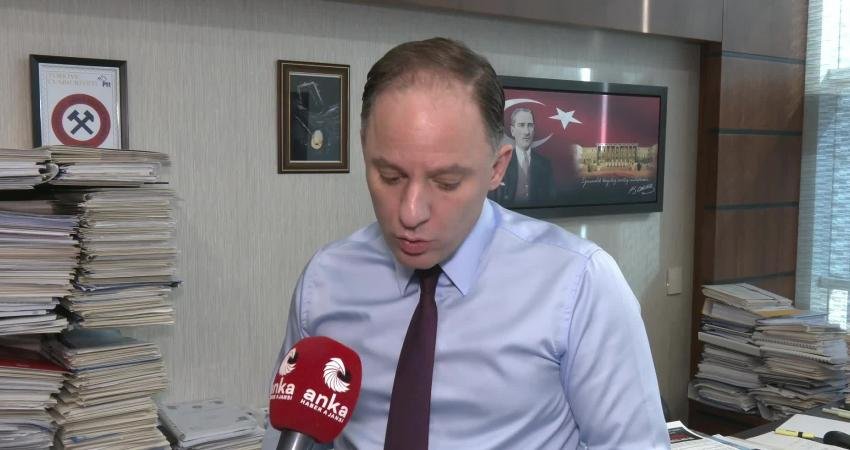 Deniz Yavuzyılmaz’dan Türk Telekom’un hizmetlerinin devredileceği iddiası: “Ankara Cumhuriyet Başsavcılığı’na ihbar ediyorum, bu bir soygundur” CHP Genel Başkan Yardımcısı Deniz Yavuzyılmaz, Türk Telekom'un 4 büyükşehirde