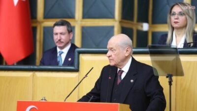 MHP Genel Başkanı Devlet Bahçeli, "Bölücü örgüt yandaşlarının Türk bayrağına