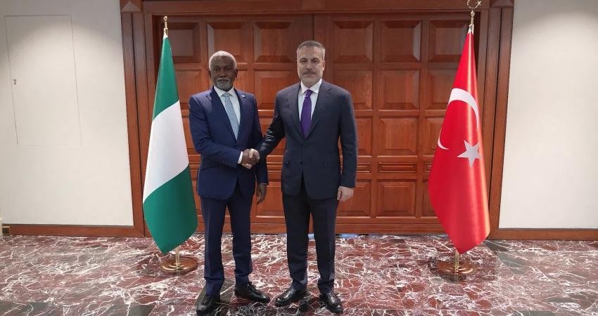 Dışişleri Bakanı Fidan, Nijeryalı mevkidaşı Tuggar ile Ankara’da bir araya geldi Dışişleri Bakanı Hakan Fidan, Nijerya Dışişleri Bakanı Yusuf Maitama Tuggar
